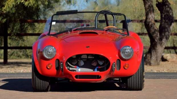 Shelby 427 Cobra FAM 1965 года, принадлежавшая Полу Уокеру, уйдет с молотка