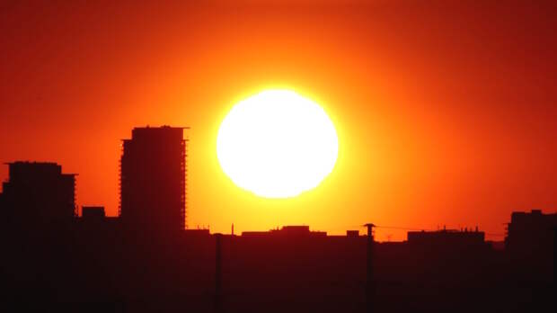 Сорокаградусную жару жителям юга европейской части России пообещал Вильфанд