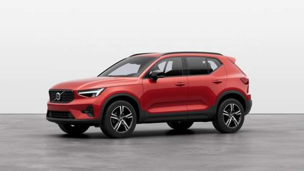В то время как Alfa Romeo активно пытается торговать своим «спортивным» наследием, Volvo сосредотачивается на других приоритетах, включая скандинавский стиль и надежность.XC40 впечатляет своим лаконичным дизайном, а также великолепным качеством интерьера, где единственным недостатком является информационно-развлекательная система.Это работает хорошо, но это довольно сложно. Совсем недавно шведская модель претерпела фейслифтинг, продолжая выпускаться как с бензиновыми двигателями с передним и полным приводом, так и в гибридных модификациях.Также на рынке представлена полностью электрическая версия Recharge с выходной мощностью 408 л.с.