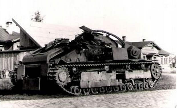 3 июля 1941 года. Минск. Один танк Т-28 против фашистов 3 июля 1941 года. Минск. Один танк Т-28 против фашистов