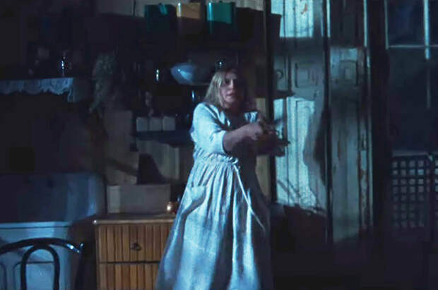 Кадр из клипа "Мама"