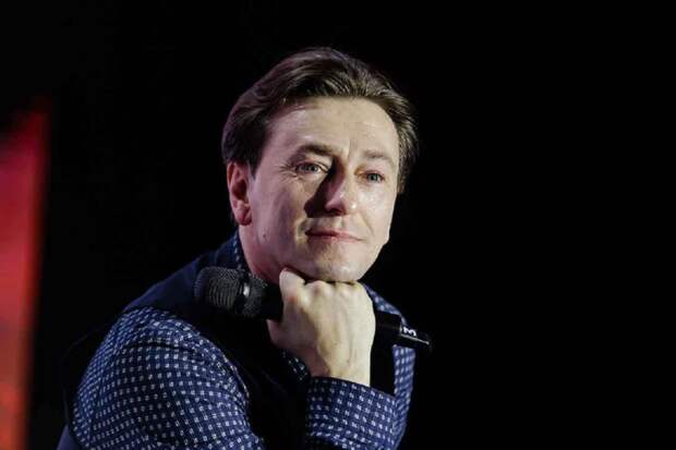 Богомолов рукоплещет, Щербаков сомневается, Певцов в недоумении