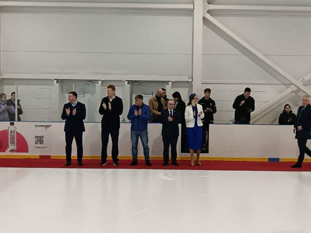Давлетшин поприветствовал участников тренировки сборных команд по следж-хоккею в Туле