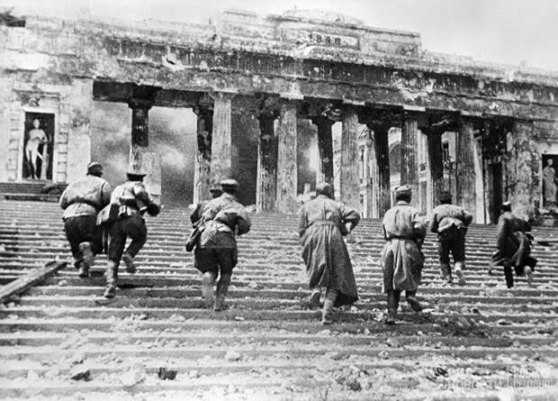 История в кадре: снимки главного фотографа Великой Отечественной войны История в кадре: снимки главного фотографа Великой Отечественной войны