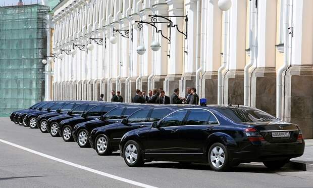 Чиновничий автопарк русифицируют?