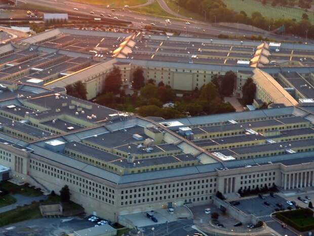 Глава Пентагона заявил, что ВС США не будут вторгаться в воздушное пространство Ирана