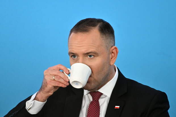 Президент Польши оказался не в курсе передачи истребителей Украине