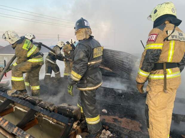 Житель Атырау пострадал при пожаре в частом доме