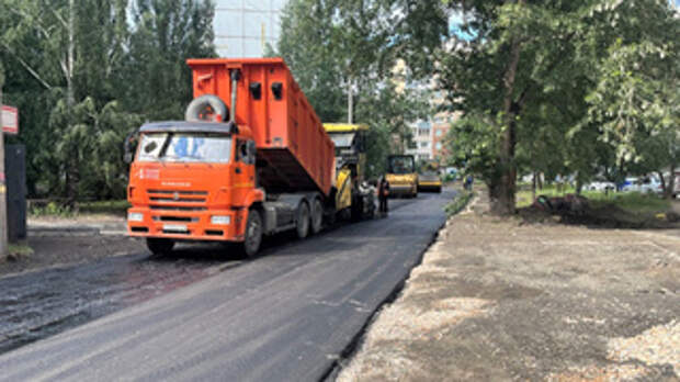 В Барнауле установили светофор у новой поликлиники на улице Лазурной