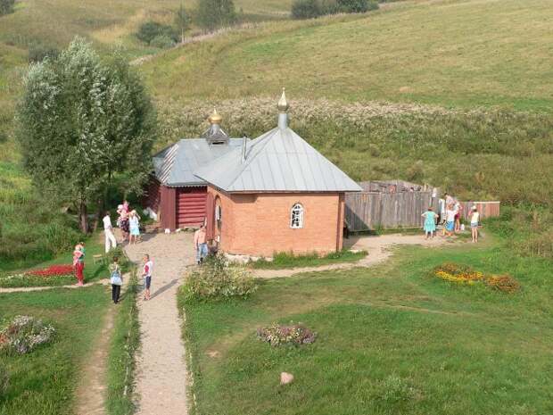 Переславль-Залесский.Церковь в селе Городище и Никитский святой источник.