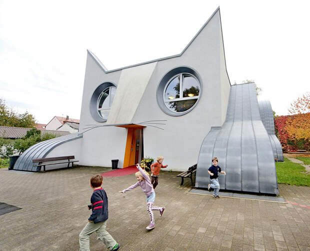 Детский сад в форме кота в Карлсруэ, Германия