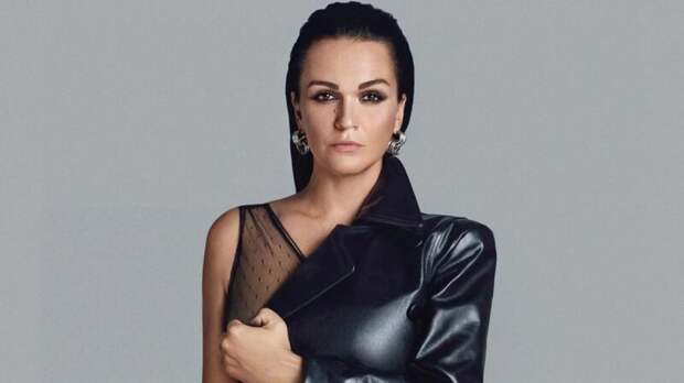 Слезы на Мальдивах: «Почти каждый день» певица Слава рыдает после скандала на концерте