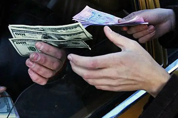 «В России больше нет свободного рубля»: Экономист Липсиц предсказал возвращение черного валютного рынка