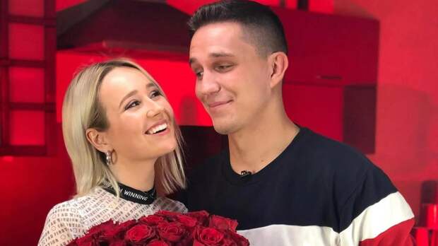 Дима Масленников раскрыл, как влюбился в Клаву Коку: «Она уезжает — и снег замирает»