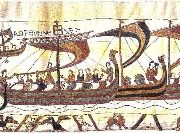 Викинги на гобелене Байе. На гобелене изображены викинги-норманы пересекающие Английский пролив на своих кораблях-дракарах с лошадьми и снаряжением на борту в конце сентября 1066 года нашей эры .