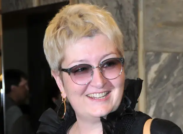 Устинова: «Нельзя ожидать зажигательный секс от от того, кто 20 часов отпахал на работе»