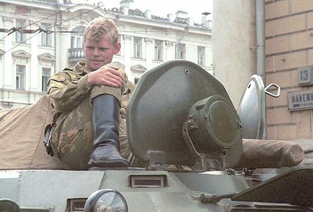 Военная техника на улицах столицы Военная техника на улицах столицы