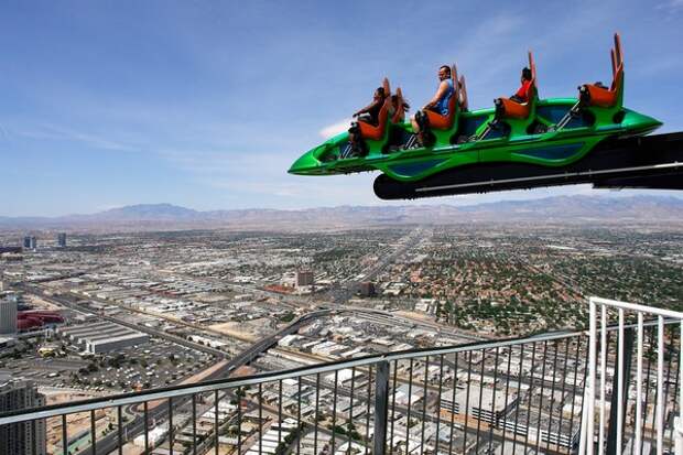Парк аттракционов на крыше небоскреба Stratosphere в Лас-Вегасе