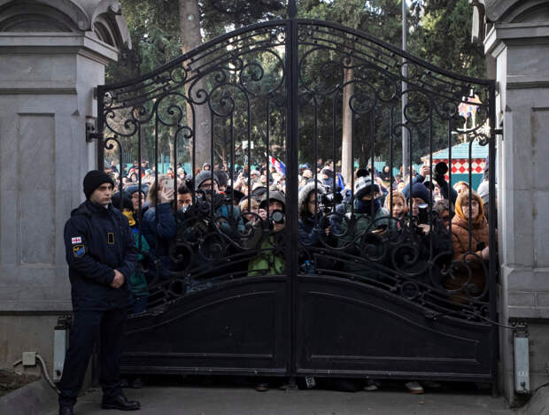 Протестующие в Тбилиси планируют встретить Новый год у здания парламента