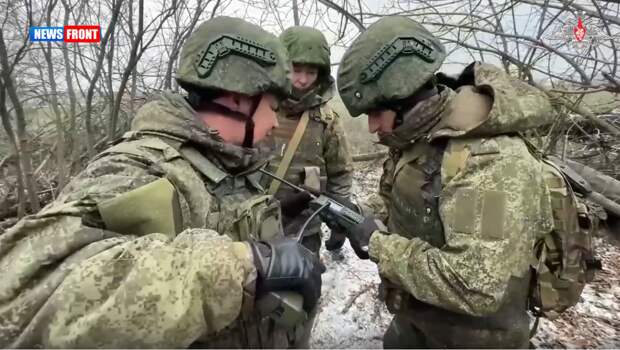 Военнослужащие группировки войск «Центр» проводят тренировки по связи в зоне СВО