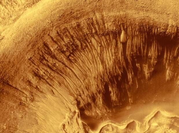В кратере Ньютона космос, марс, пейзаж, природа