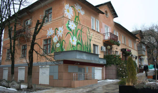 Квартиру в 64 «квадрата» в старом доме в центре Белгорода оценили в 3,7 млн рублей