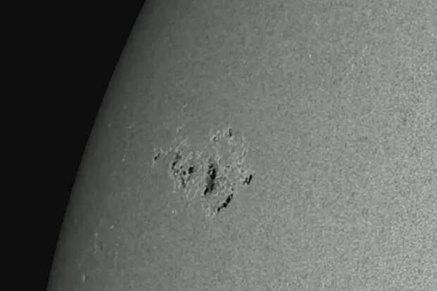 На Солнце зафиксировали вспышку класса M1.0