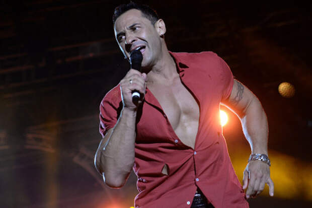 «Мы часто наблюдаем, как некоторые… выходят на красные дорожки»: Альбина Холгова объяснила, почему звезды имеют право на откровенные наряды