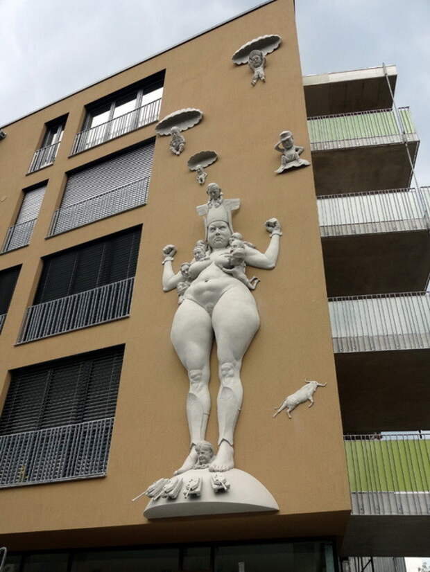 В курортном городе Радольфцелль на Боденском озере находится 13-метровая скульптура «Борьба за Европу» Скульптуры, истории, фото