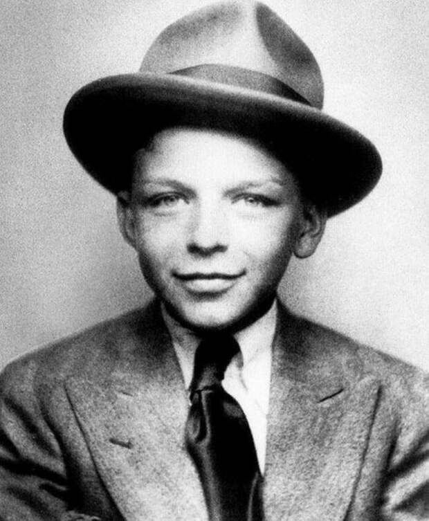 11. Фрэнк Синатра, 10 лет (1925 г.) интересное, люди, фотографии