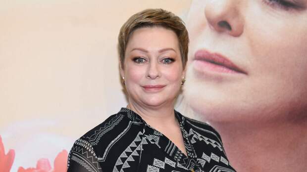 Директор Ароновой высказался о проблемах со здоровьем актрисы