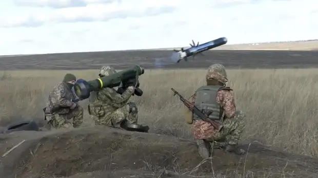 Страны Прибалтики намерены поставить Украине комплексы Javelin и Stinger