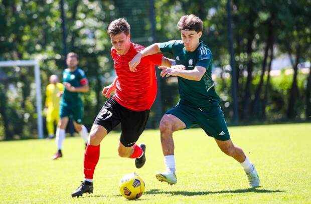 Футбол: Чемпионат Кубани: «Пионер» и «Абис Екатеринодар» настигли днепровскую «Русь»