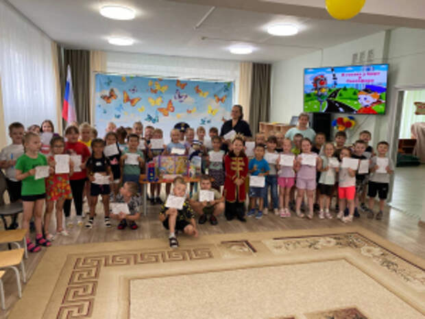 В Оренбургской области сотрудники Госавтоинспекции провели мероприятие «В гостях у Царя и Светофора»