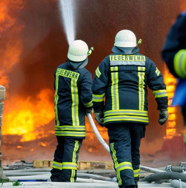 В Берлине вспыхнул завод по производству комплексов ПВО Iris-T: Город накрыло ядовитым дымом