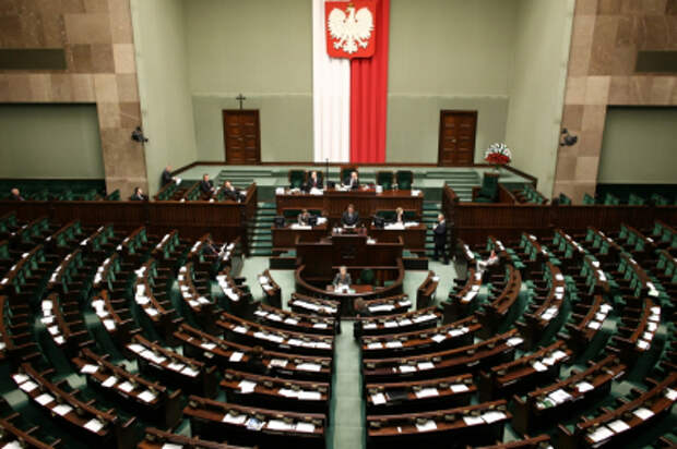 Сенат Польши поддержал резолюцией стоящую «перед смертельной угрозой» Украину Сенат Польши поддержал резолюцией стоящую «перед смертельной угрозой» Украину