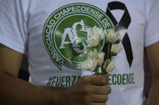 Бразилия и Колумбия проведут товарищеский матч в помощь семьям погибших футболистов “Шапекоэнсе”