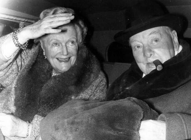 Уинстон Черчилль и Клементина Хозьер: 57 лет брака, которому не давали и полгода