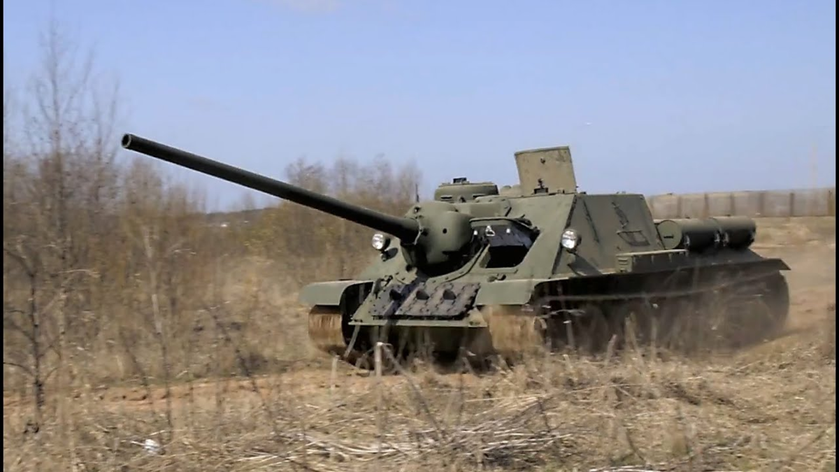 Су-100 в игре и в жизни