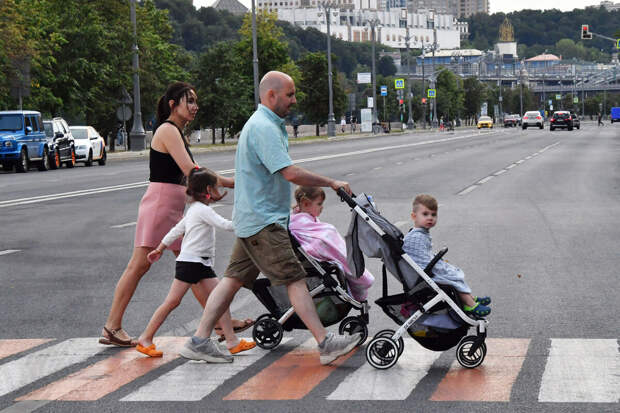 Минтруд планирует обновить правила назначения единого пособия многодетным