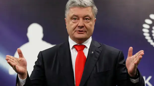 Порошенко назвал Зеленского виртуальным кандидатом