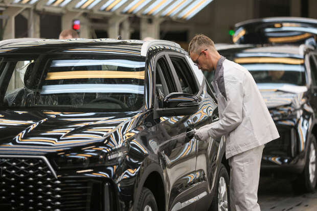 Продавец российских автомобилей потерпел миллиардные убытки