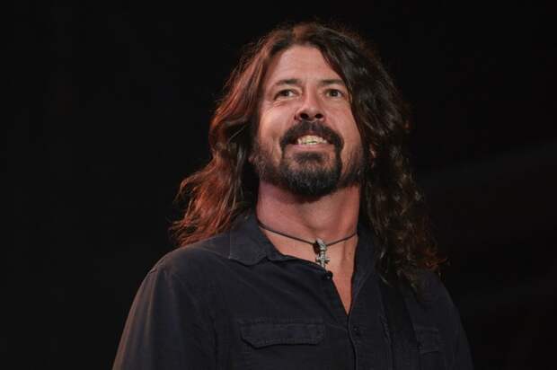 Dave Grohl Joins Tenacious D And John C. Reilly For A Glorious Cover Of 'Summer Breeze'
