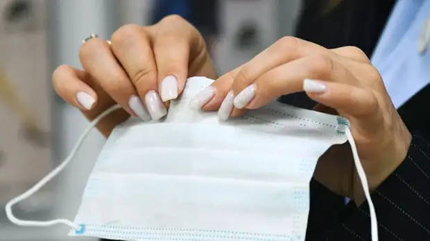 Мишустин заявил о необходимости соблюдения масочного режима