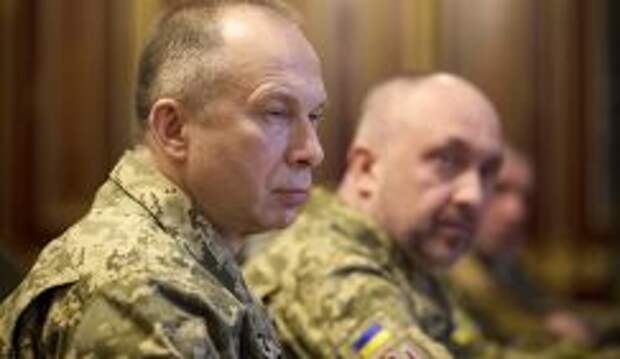 Сырский приказал солдатам оставлять последний патрон себе. «Стреляйся сам!» - отвечают на «передке»