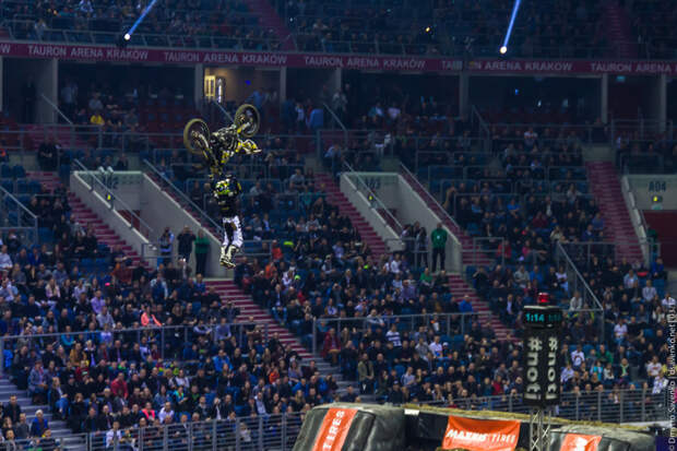 krakow_nightofjumps_011