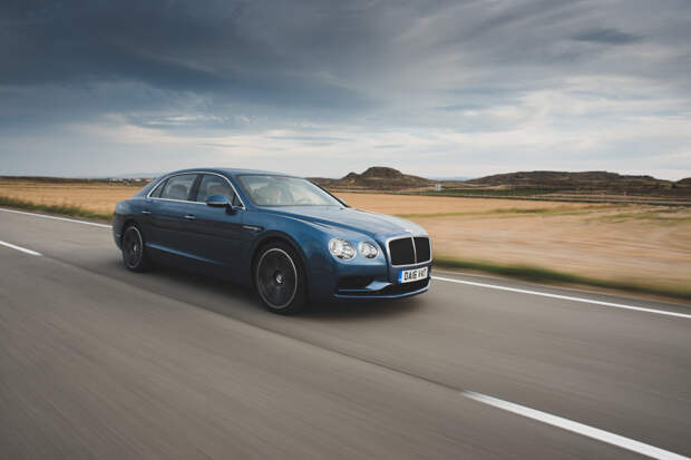 Как повлияла буква S на темперамент Bentley Flying Spur V8. Фото 7
