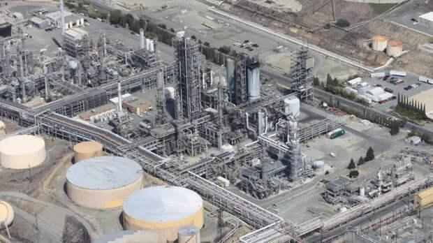 Подземные газовые хранилища в ЕС опустели посреди зимы