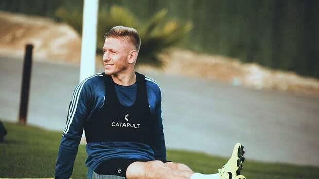 Источник: Чистяков подписал четырехлетний контракт с 