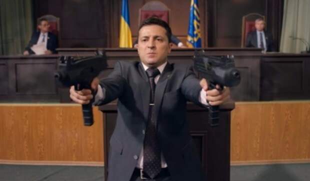 Персонаж Владимира Зеленского расстреливает Верховную раду. Кадр youtube.com